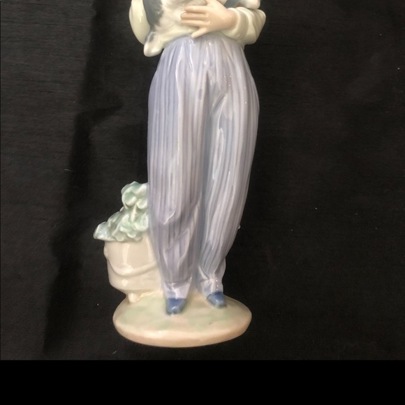 Lladro #7609 - Picture 2 of 7